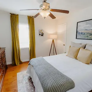 Centrally Located 2br Overton Square Unit 2 Fast Wifi Free Parking Yes Pets Apartment Memphis